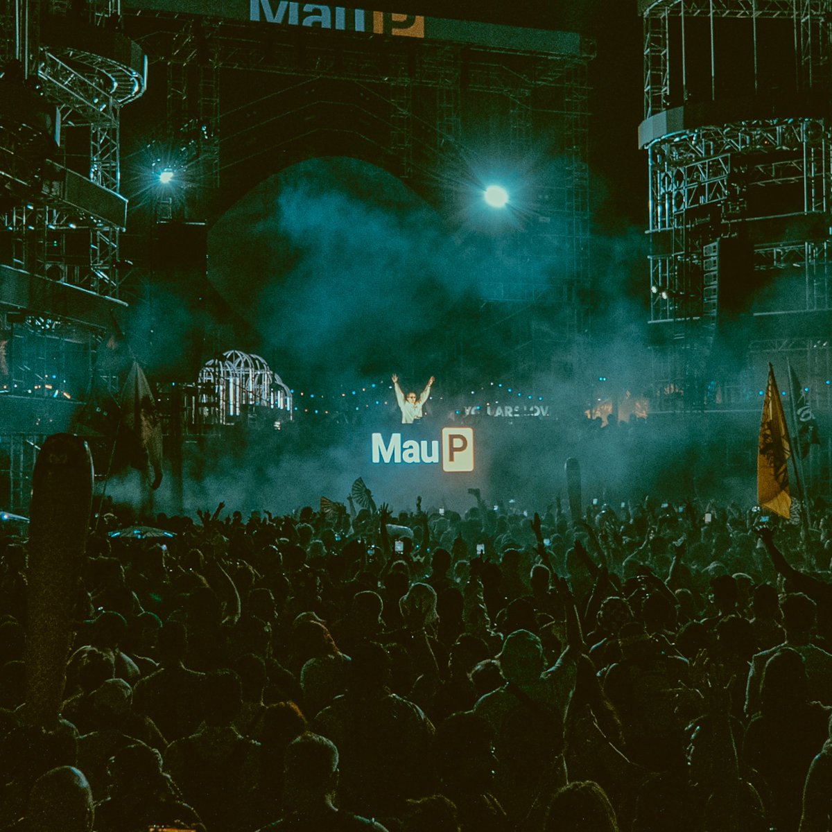 MAU P LIVE @ EDC LAS VEGAS 2023

stream: on.soundcloud.com/XUVaU