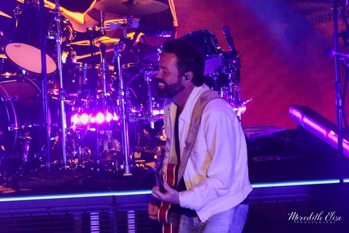 olddominionfan's tweet image. 🎤🎸🎶
🎥: @MeredithElise86
#Redrocks #olddominion #odarmy
#EdwinMcCain