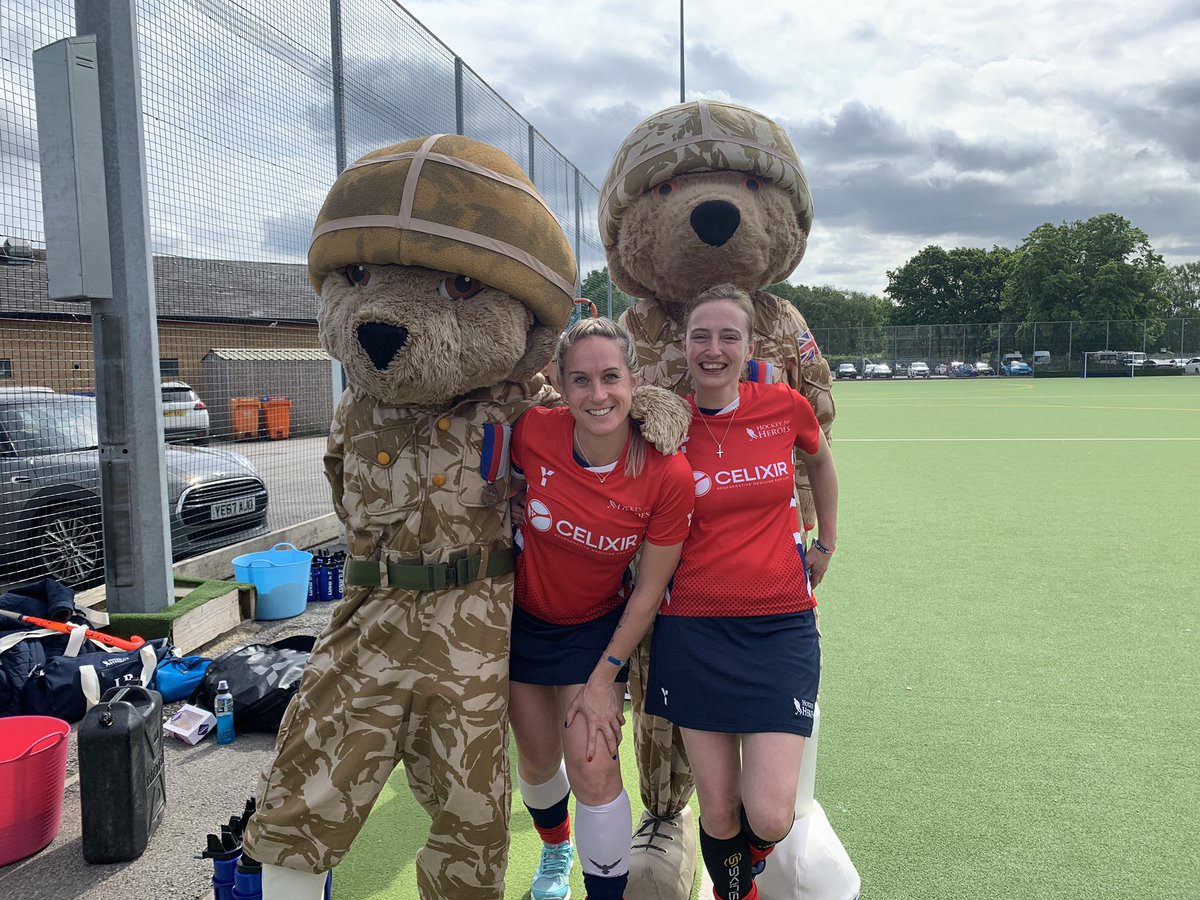 Day 3 at Timperley done! One very sore and fat knuckle, bruised stomach but still keeping going. Please donate to my justgiving lnkd.in/ejbwBq35
#OPLASTPOST #hockeyforheroes