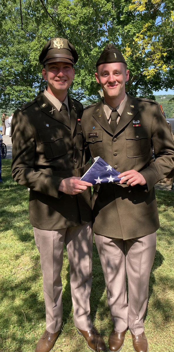 EBQuack's tweet image. Two Georgetown boys are now West Point Alumni.  2LT Samuel Martin and 2LT Seth Quackenbush.