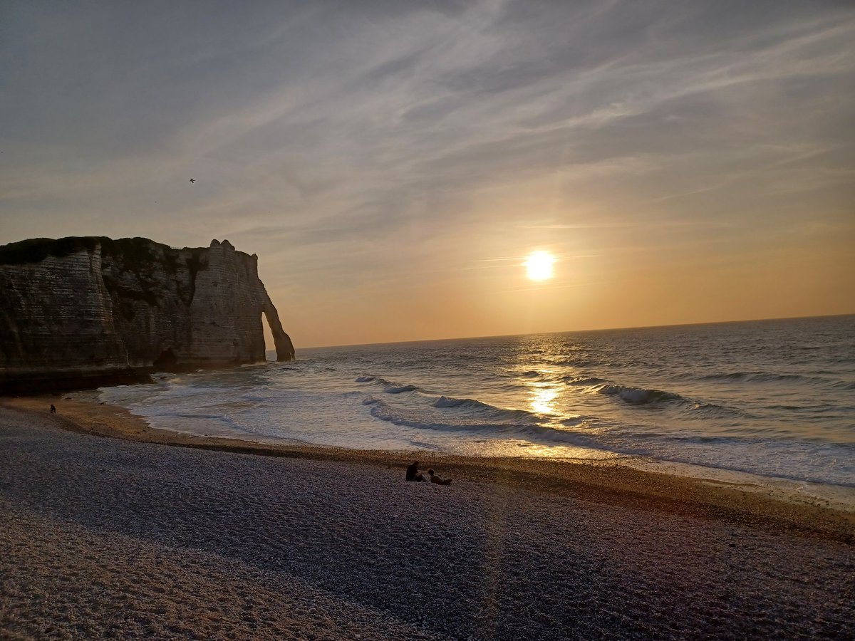 Coucher de soleil sur Etretat 😍