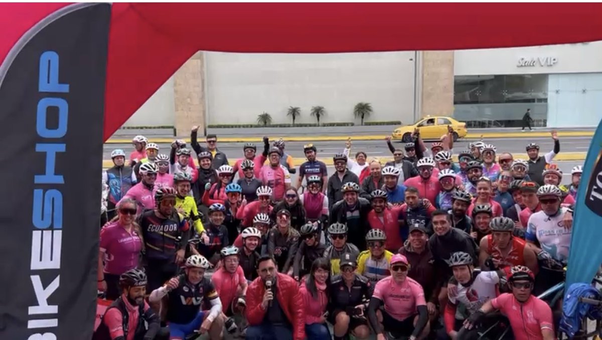 ItalyinEcuador's tweet photo. 🇮🇹 El Jefe de la Cancillería Consular, Andrea Rapido Ragozzino, participó esta mañana en el ride de activación en Quito de cara a la inauguración del @GirodItaliaEcua que se celebrará en junio. ¡Éxitos a todos los competidores! 👏 @ItalyMFA https://t.co/w5yoxqyY75