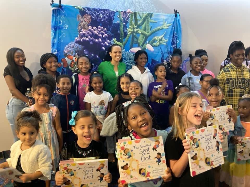 aatoaka's tweet photo. 🩷💚🎤 #aka1908 
#AATO #TheLittleMermaid #Excellence 
#TUNEInSAR #EmpowerOurFamilies #representationmatters#SoaringWithAKA https://t.co/hv3nVoGwcd