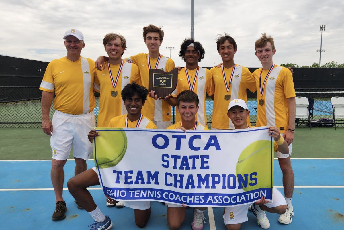 Aves10s's tweet photo. State Champions!!!
#team https://t.co/EzxYQXkpff