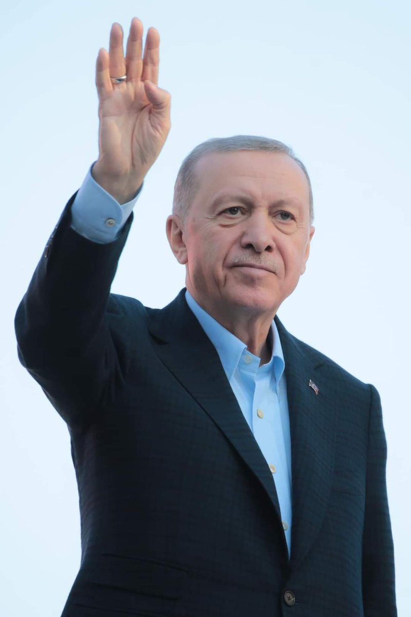 tbasparmak's tweet photo. Hayırlı olsun #Ustam Rabbim yolunu açık etsin...
@RTErdogan🇹🇷 https://t.co/M4qGis0EdJ