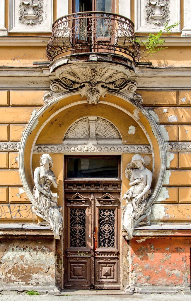 Art Nouveau doorway from c. 1900 in Riga, Latvia.