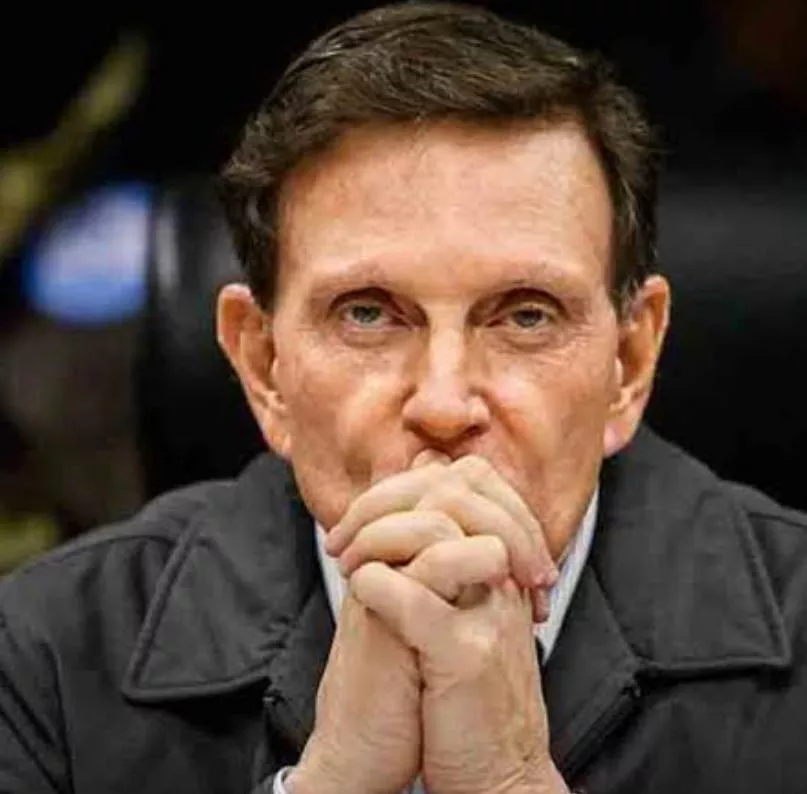 flaviofachel's tweet photo. Marcelo Crivella tem o mandato cassado pela Justiça Eleitoral por montar esquema para impedir reportagens sobre a saúde enquanto era prefeito do Rio e está inelegível. Ele também terá que pagar multa de R$ 433.290,00. #Política #GuardiõesDoCrivella https://t.co/gbhJjhNuGt https://t.co/zwHW4Nv8dX