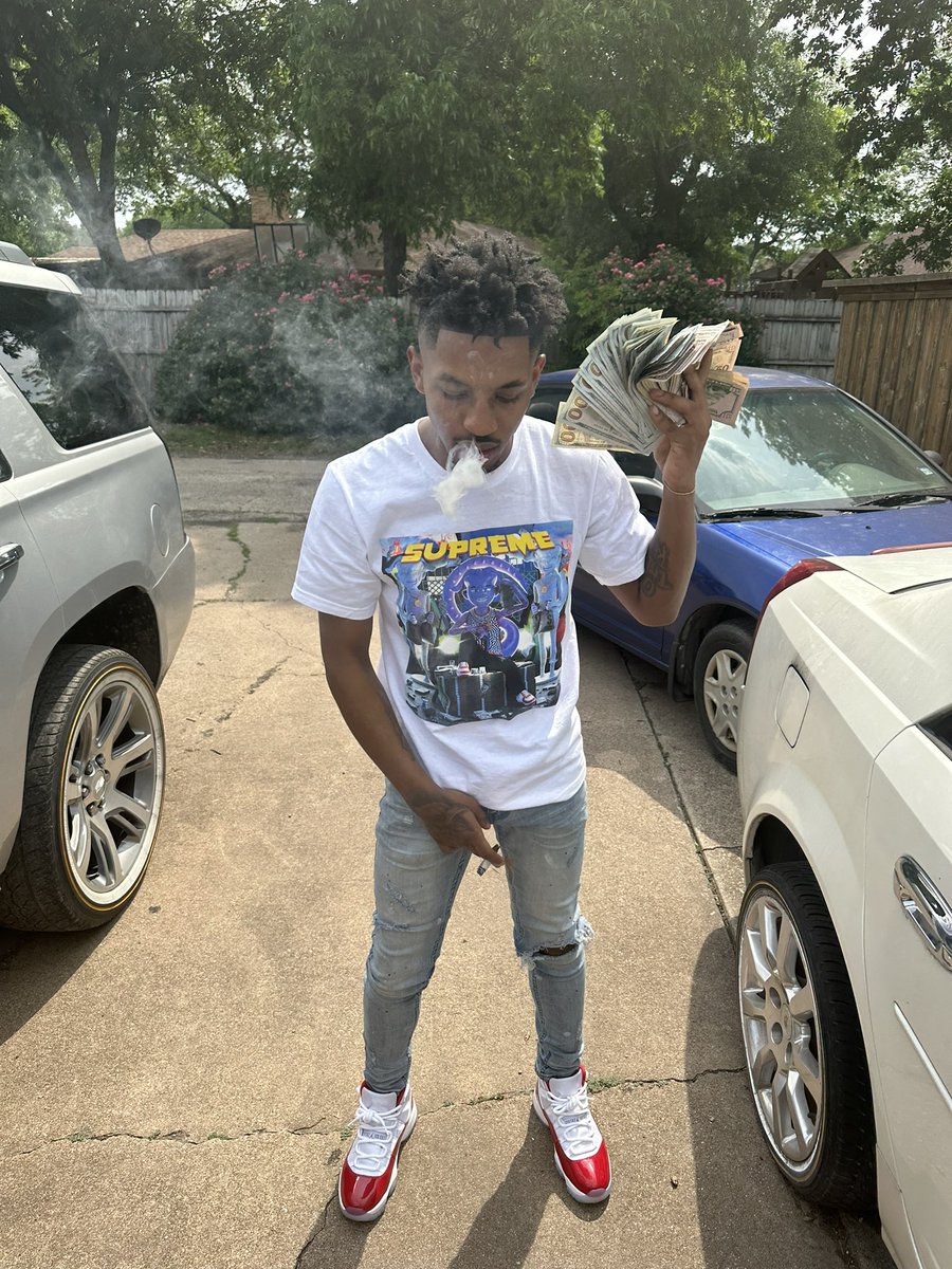 GabbanaSrt's tweet image. Rich As Hell i kno dat you can fucking tell #2REAL💨