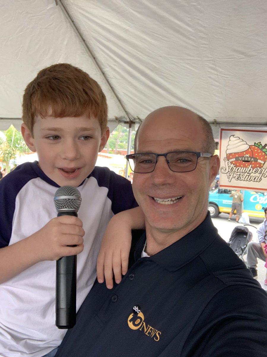 10NewsAarons's tweet image. Some of the carnage at the @VistaStrawberry Festival #PieEatingContest!!!