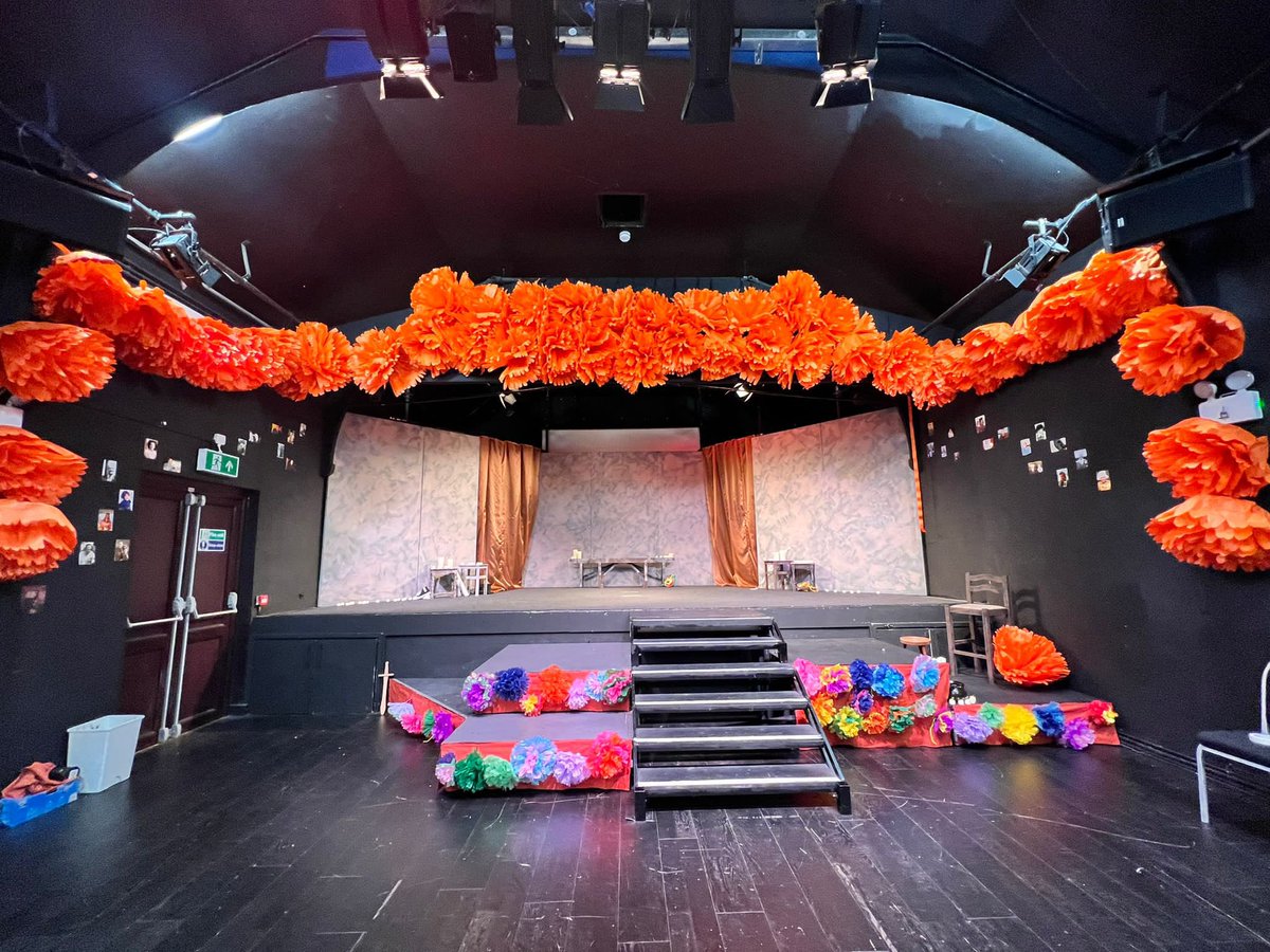 Happy Tech Day Casa de Las Flores! 
Beautiful set and play. Tickets are avaliable at ctw.org.uk 🌟🌟🌟🌟🌟