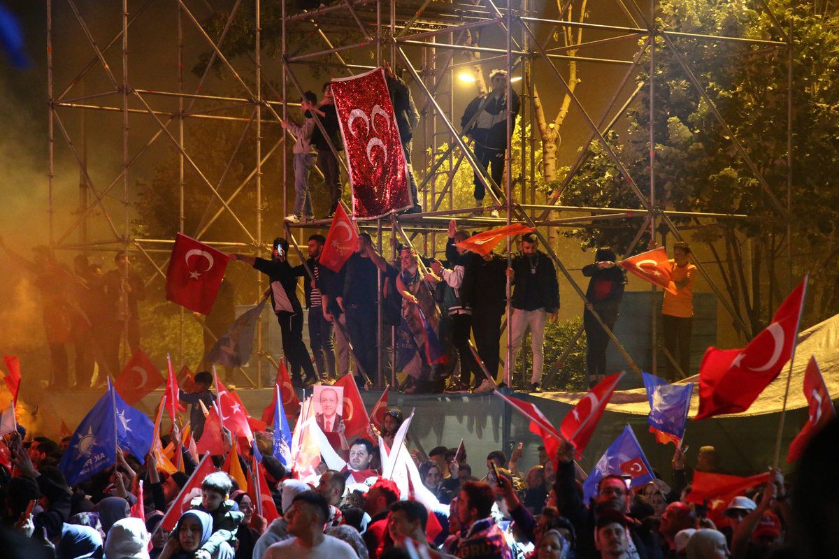 akpartiistanbul's tweet photo. Türkiye Yüzyılı yürüyüşümüz başlamıştır...

📍İstanbul İl Başkanlığı https://t.co/Ao7kDSr8Md