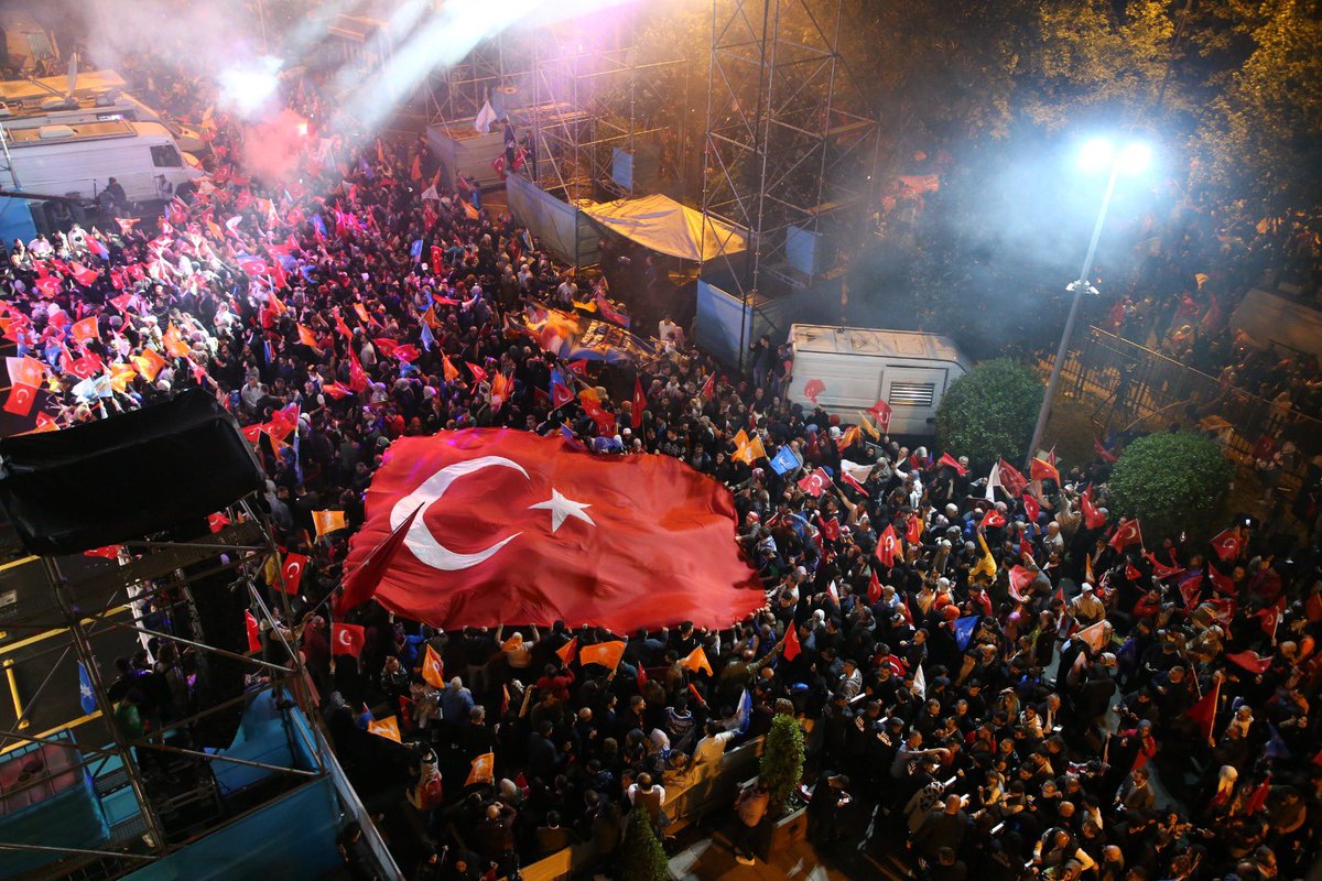 akpartiistanbul's tweet photo. Türkiye Yüzyılı yürüyüşümüz başlamıştır...

📍İstanbul İl Başkanlığı https://t.co/Ao7kDSr8Md