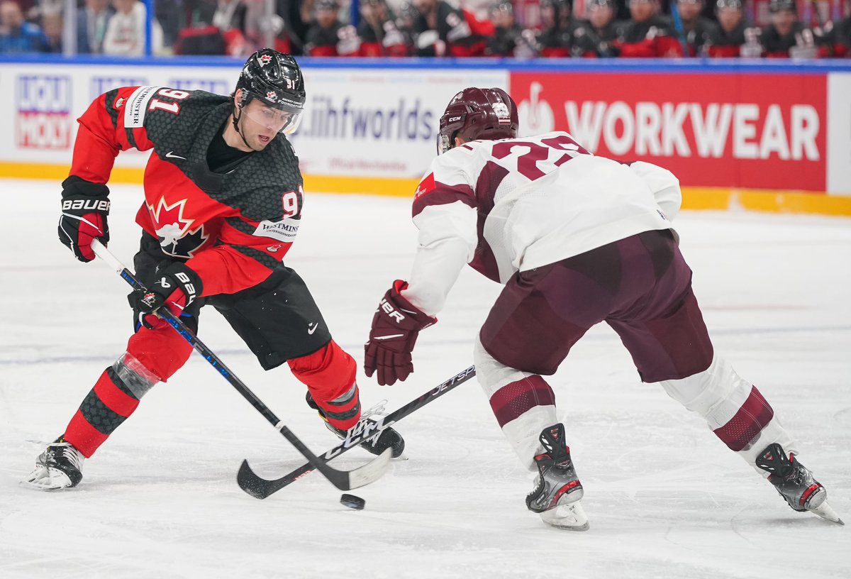 umichhockey's tweet image. Congrats Adam Fantilli! 👑

He is the first player to ever win gold at both Worlds and World Juniors, the same year he won the Hobey Baker Award.