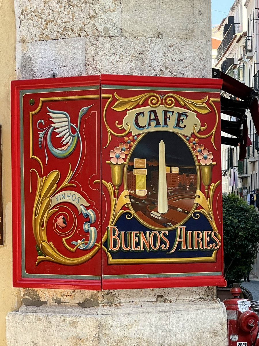 Lots of fun graphic design out and about in #Lisbon #Lisboa #GraphicDesign #typography #JustMyType 2/2