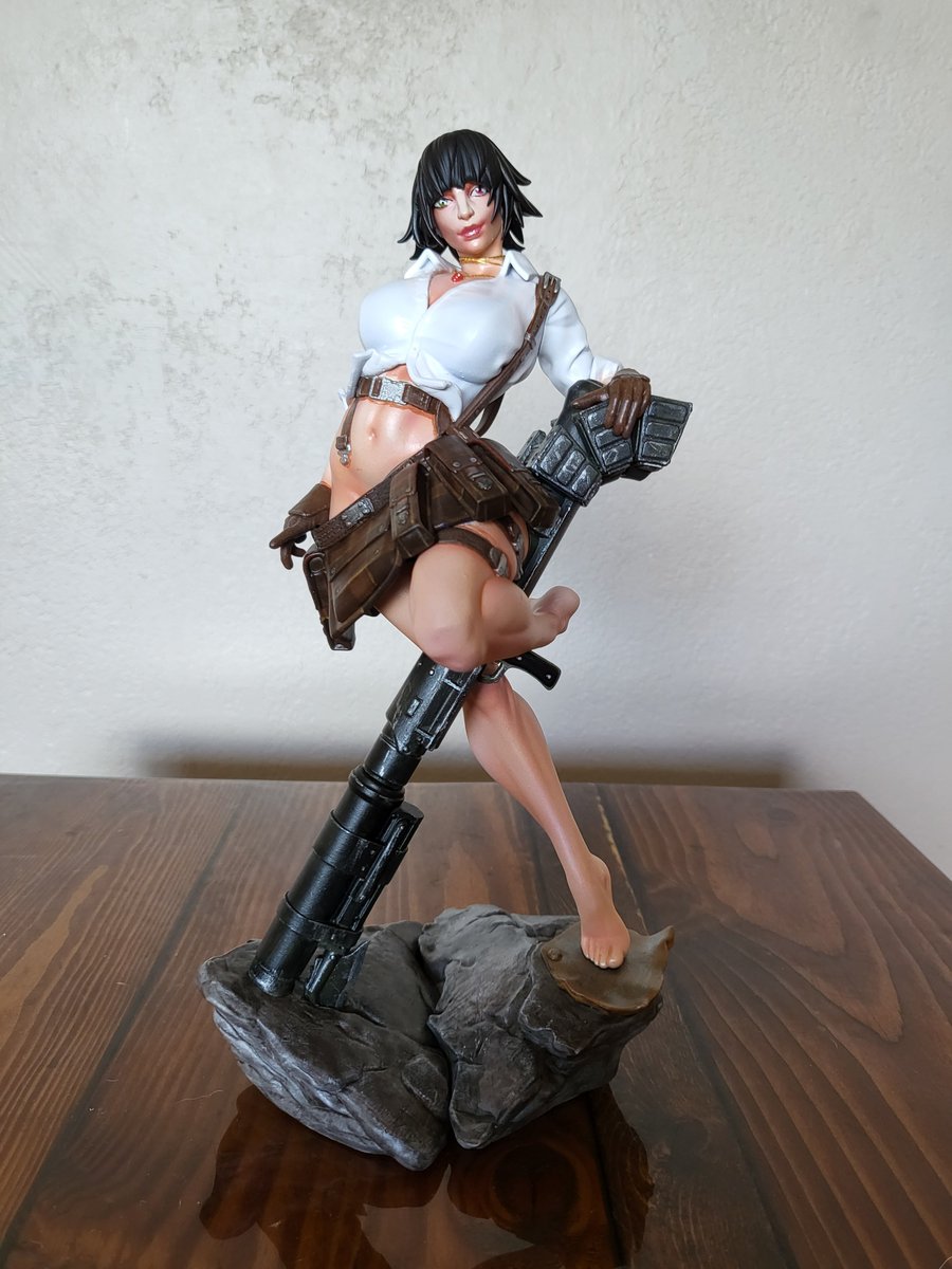 nandemoguy's tweet photo. Been messing with printing and painting figures. Heres one i did, sculpted by @PearForceOne https://t.co/SqX6hlISur