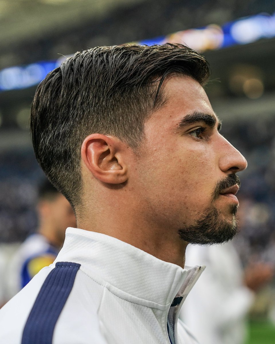 conceicaorodr27's tweet photo. Sou Porto
Já nasci assim
E o nosso amor
É eterno, não tem fim 💙🐉

#RC17 https://t.co/sRs2KJrHEc