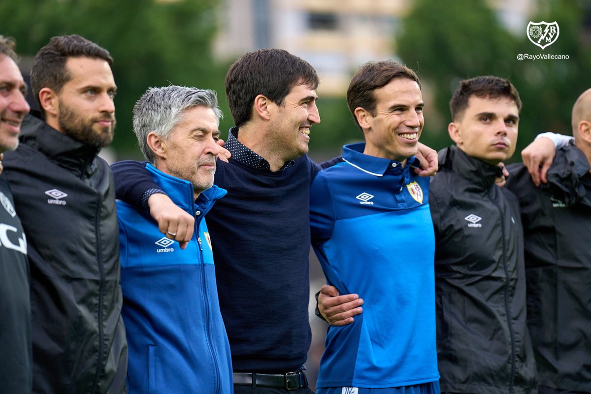 RayoVallecano's tweet photo. 🎙️ Andoni Iraola: "Me quedo con el cariño recíproco, que al final es lo que queda" https://t.co/HBkLhfxjEM