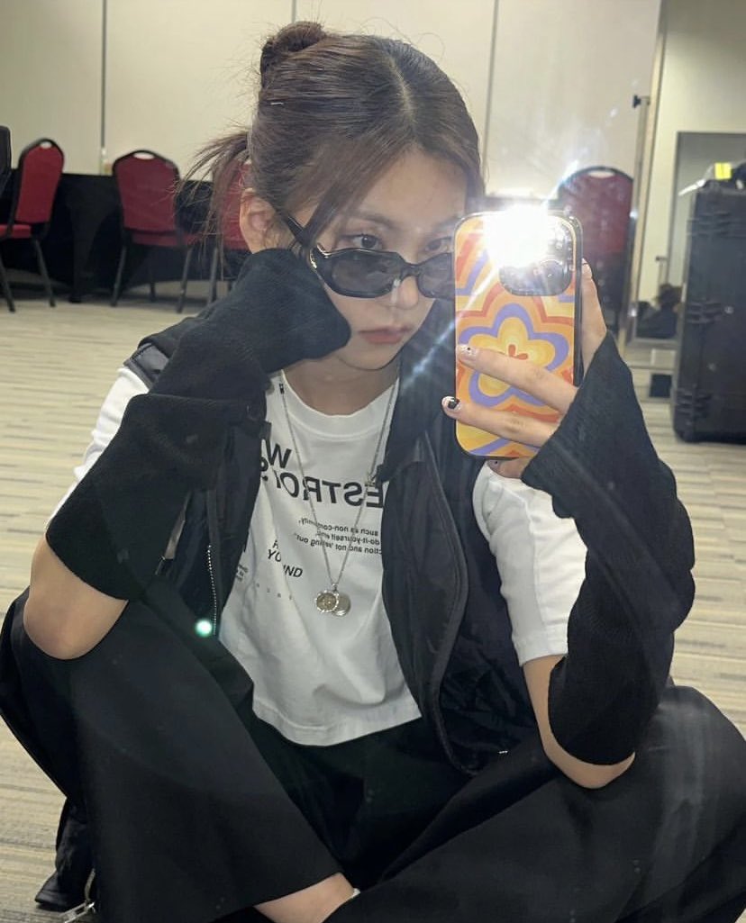 𝐣𝐢𝐚. tweet media