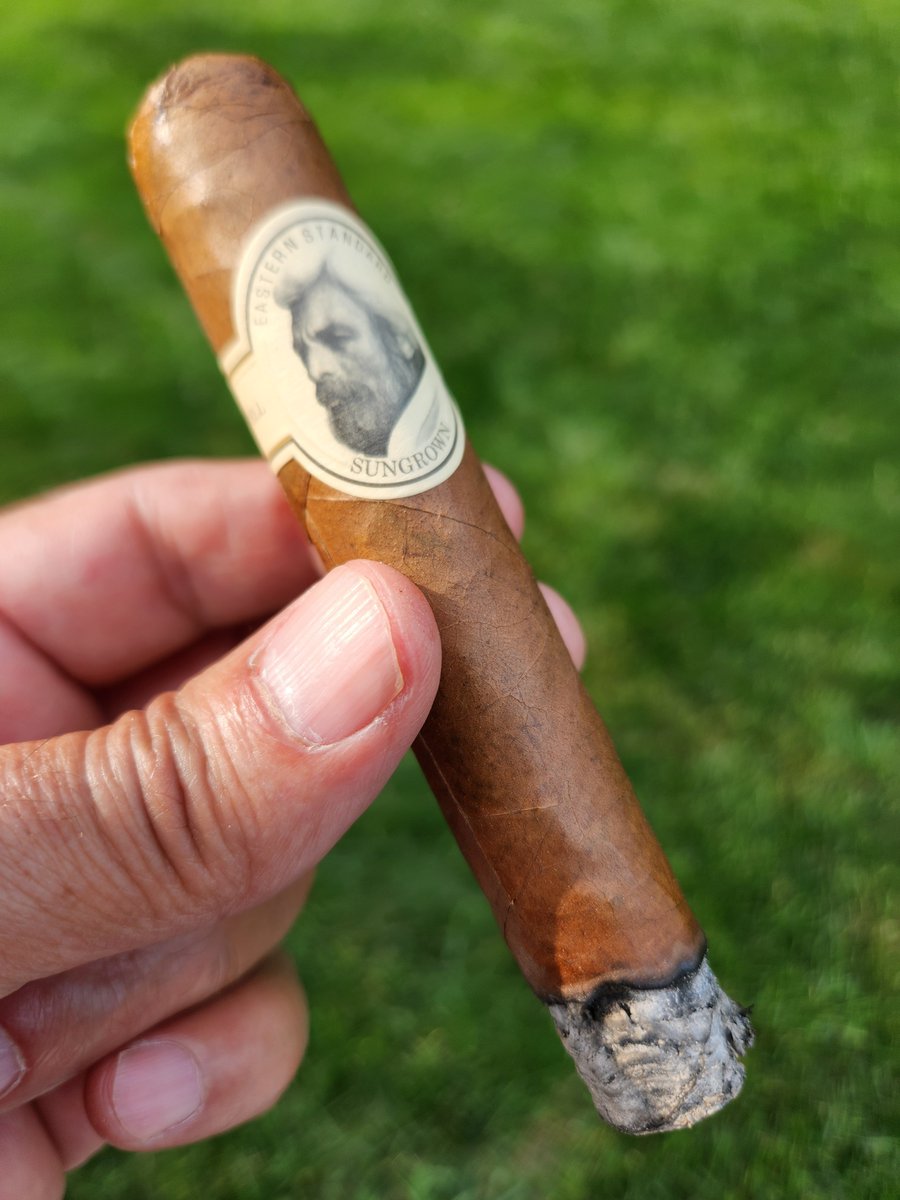 BrakeCarey's tweet photo. Enjoying  a Eastern  Standard this evening...Hope everyone has a good work week!! https://t.co/3RLHGWCI38