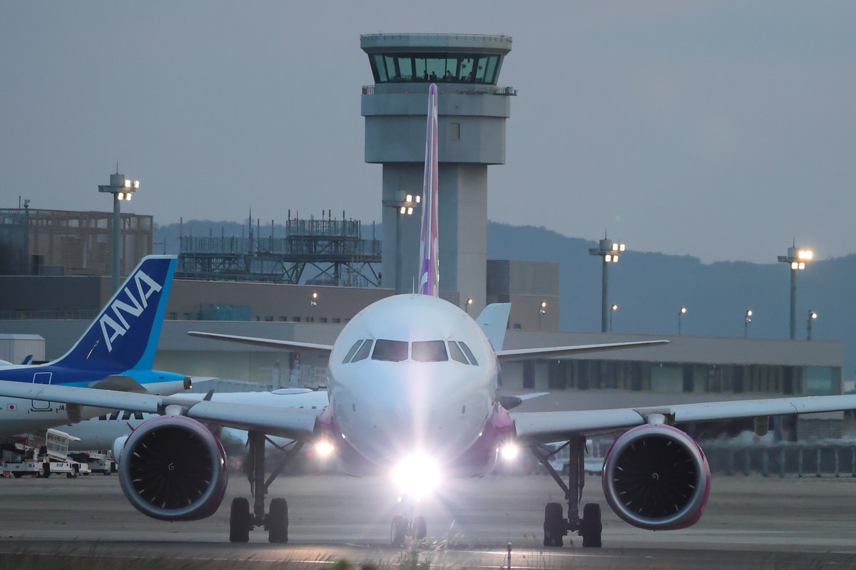 仙台空港　peachと管制塔 
#仙台空港 #Sendai_Airport #SDJ 
#peach
#ファインダー越しの私の世界 #キリトリセカイ