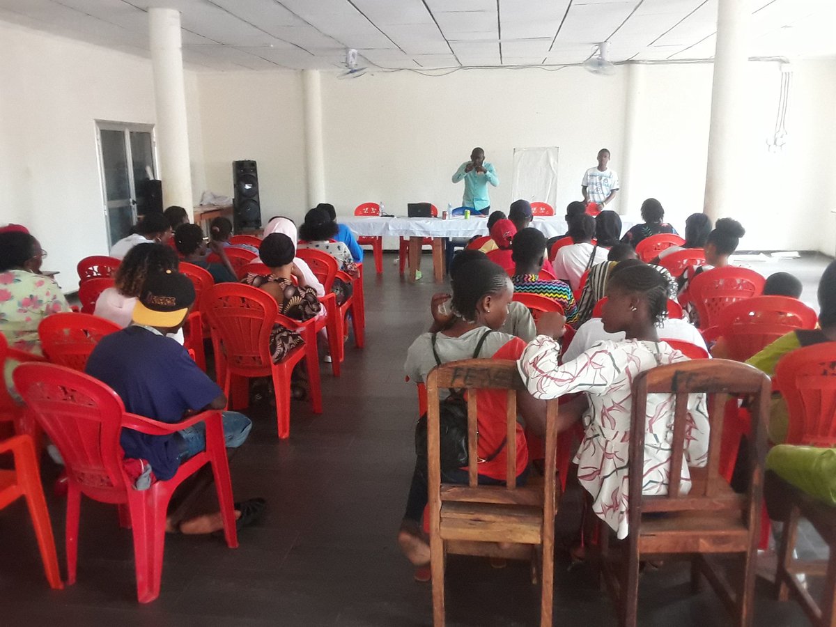 🩸JOURNEE MONDIALE DE L'HYGIENE MENSTRUELLE🩸
Le CECOJE de Kindia a servi de cadre ce dimanche 28 mai 2023 à une conférence. La thématique de la conférence était l'hygiène menstruelle. Elle a été animée par Dr Mohamed Moro TOURE, Médecin Gynéco-Obsétrique.
<a href="/guinee_oms/">OMS Guinée</a>