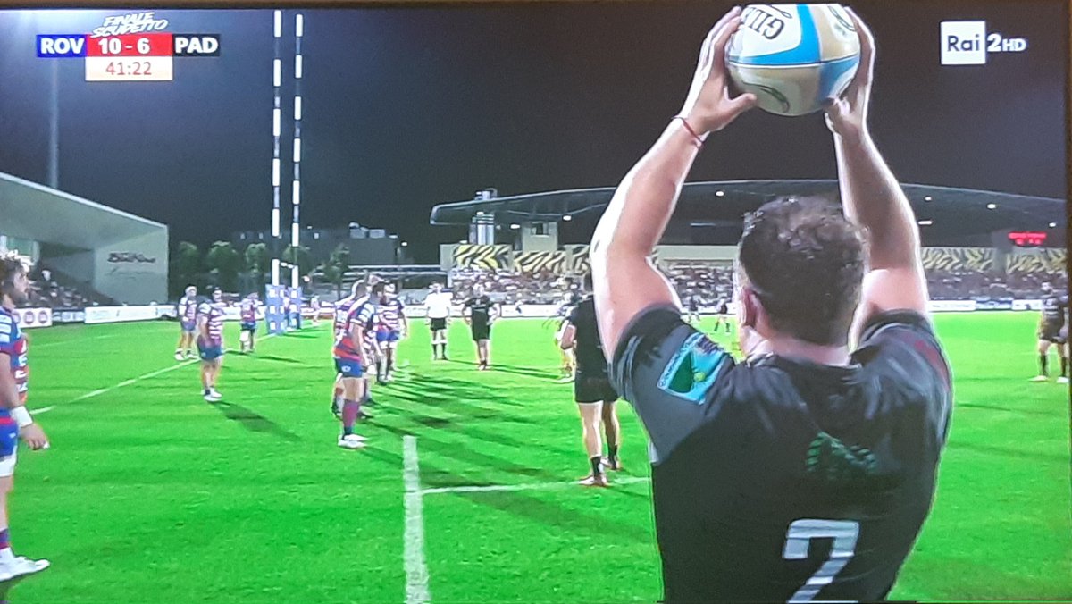 dariosci1's tweet photo. Sport magnifico
#PeroniTOP10 #RovigoPetrarca #28maggio
#rugby โค https://t.co/vknqufOkmi
