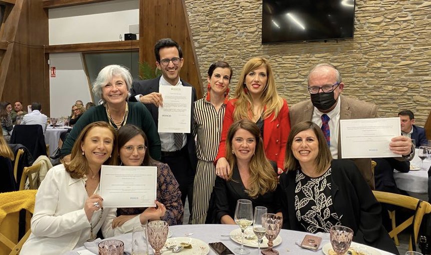 #DíaMundialNutrición

🥗Alimentación saludable clave para una buena calidad de vida 

Nuestra Unidad: 
-TCA, Obesidad y post cirugía bariátrica
-Nutricion artificial domiciliaria
-Rehabilitación intestinal, ELA, FQ
- Valoración morfofuncional 
-Errores innatos del metabolismo