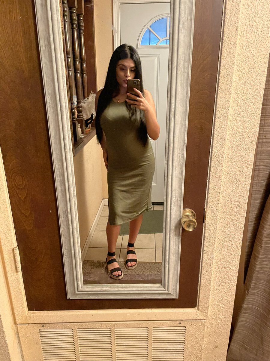 xomariahrosee's tweet photo. Living in dresses this summer 🤰🏻 https://t.co/VEs2MnIOiO