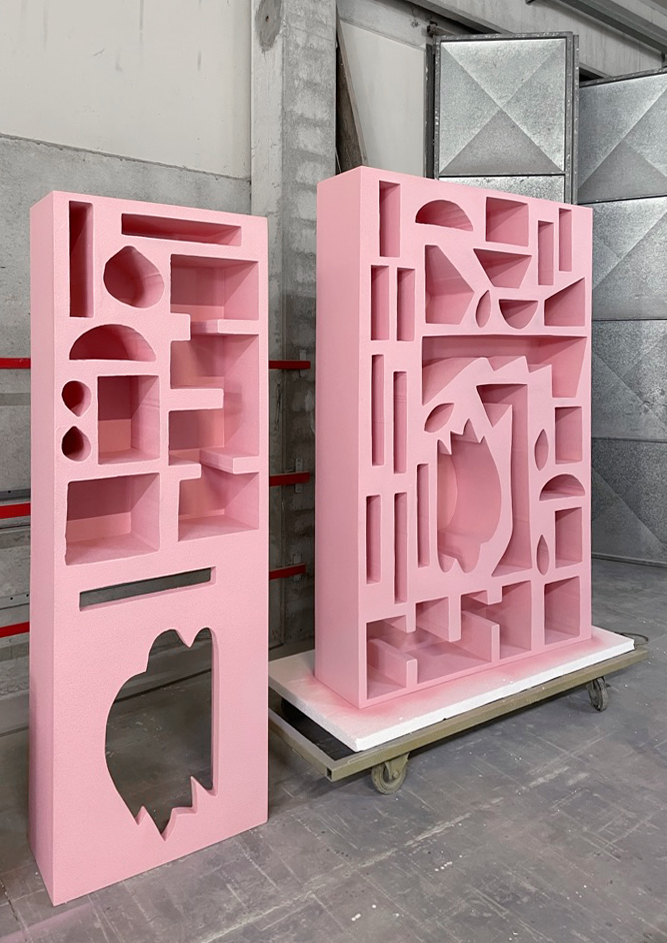 abnormal_story's tweet photo. Rosa Camuna is a new addition to the studio space of (ab)Normal.
Its design reflects the necessity of storing different typologies of objects, thus cavities of different shapes have been dimensioned to accomodate samples, devices, books and tools. https://t.co/P77YGCX0Xz