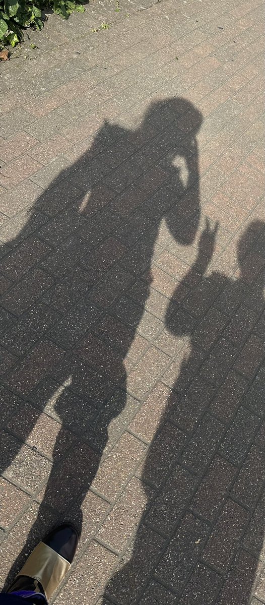 Pottsy1996's tweet photo. first time properly Cosplaying MCM London was a success, no pictures of what I looked like except for a shadow selfie. Also s/o to the cosplayer who called me the most buff Xiao they’d ever seen, you’ve made my year #MCMLondon https://t.co/2n7QETOCOr