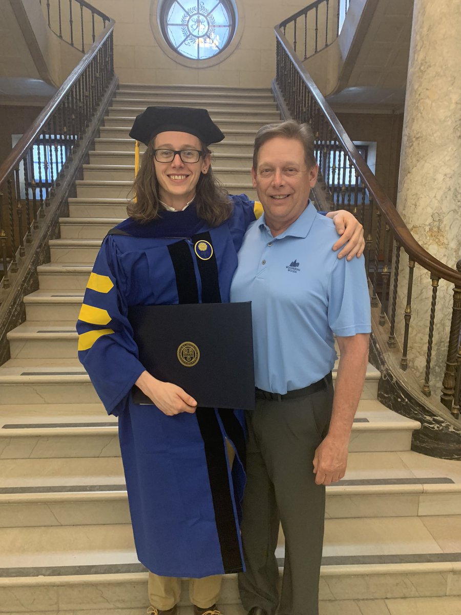 BbqVon1's tweet photo. Congratulations to my son Dr Erik https://t.co/HYrTw3H0hI