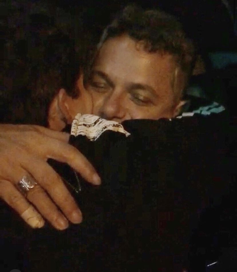 Ahí va uno de estos que abarcan ciudades. ❤️‍🩹

Estamos y estaremos SIEMPRE 

#AlejandroTeQueremos #UnPutoImperio  <a href="/AlejandroSanz/">Alejandro Sanz</a> <a href="/amandote43veces/">Amándote43vecesFam®</a>