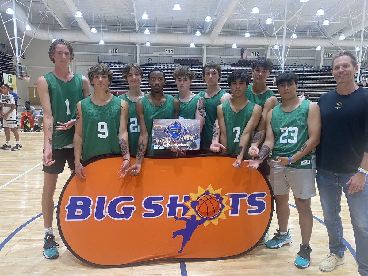 BIG SH🏀TS tweet media