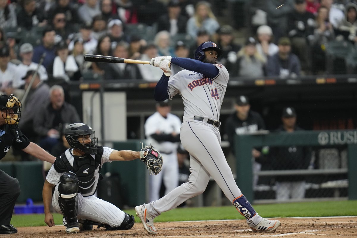 FanDuel's tweet image. Who's a better hitter? 💥

❤️ for Aaron Judge
🔁 for Yordan Alvarez 

#RepBx | #Ready2Reign