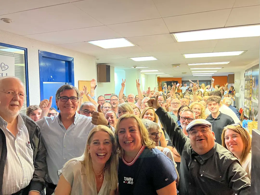 xavifono's tweet photo. Avui estic molt orgullós de dir-vos que hem tornat a guanyar les eleccions amb una gran majoria. Mil gràcies a tots i a totes per tornar a fer-nos confiança i haver-me donat la majoria suficient per tornar a ser Alcalde de #Martorell
https://t.co/lfkjD1adTp https://t.co/F9CbNLE6fL