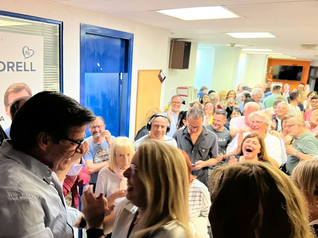 xavifono's tweet photo. Avui estic molt orgullós de dir-vos que hem tornat a guanyar les eleccions amb una gran majoria. Mil gràcies a tots i a totes per tornar a fer-nos confiança i haver-me donat la majoria suficient per tornar a ser Alcalde de #Martorell
https://t.co/lfkjD1adTp https://t.co/F9CbNLE6fL