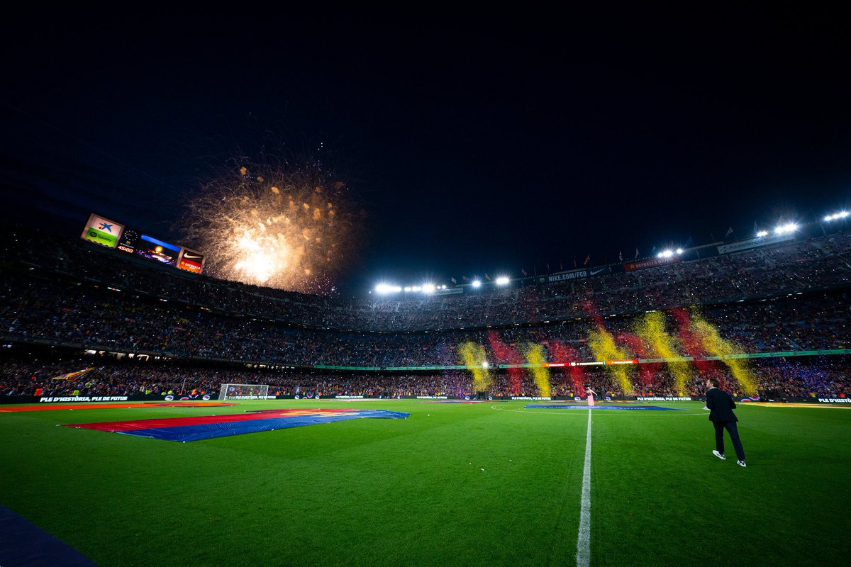 FCBarcelona's tweet photo. Visca el Barça.
Visca Catalunya. https://t.co/rdU9EfqQeE