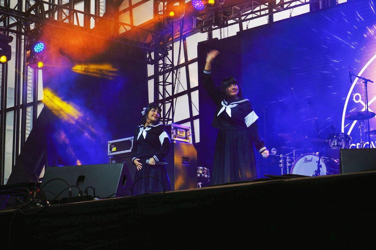 CROWandoRAVEN's tweet photo. Hello 🪶

This year we were part of #SuperJapanExpo !

We're very grateful to have had the opportunity to participate 🖤

And thanks to everyone who watched our performance, this birds are very happy ✨

#CROWandRAVEN
🐥🖤🐥 https://t.co/BjhY61seIF