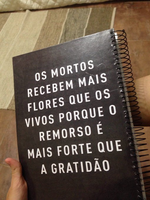 Os mortos recebem mais flores