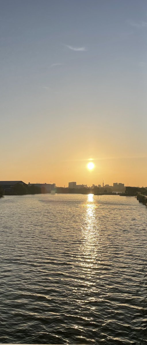 robertson_moira's tweet photo. 10k and more #SalfordQuays #MediaCity #IWMN https://t.co/DtigZUd1Qq