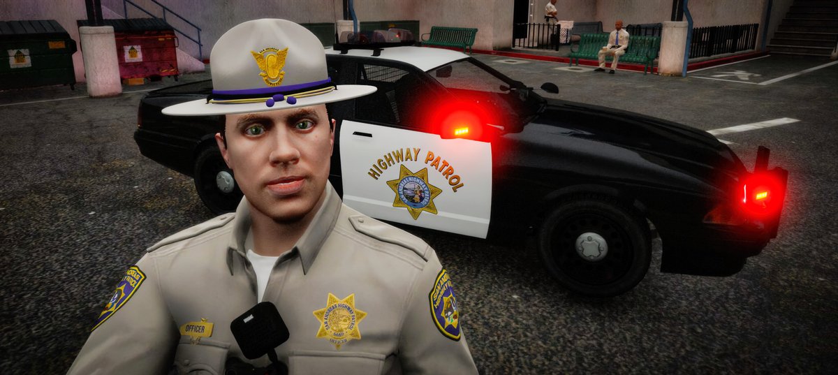 ThomasMoore_71's tweet photo. Je suis ravi d'annoncer ma promotion en tant qu'Officer ! Je laisse derrière moi "ma" fidèle CVPI 710, qui a permis de lancer mon parcours au sein de la @Sahp_official. https://t.co/9ypa2tx4wu