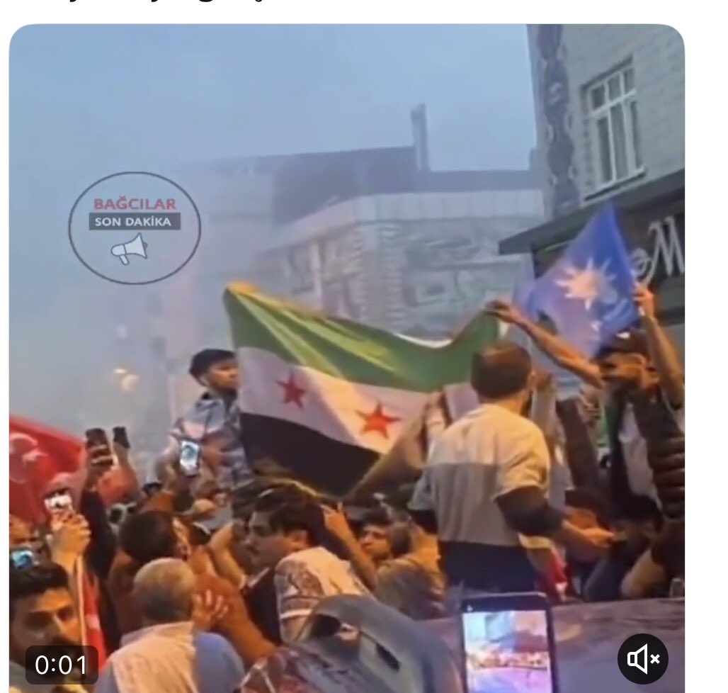 nasuhbektas's tweet photo. @RTErdogan Burası ülkemiz ama bayrak bizim değil. Söyleyeceklerim bu kadar. Bugün bayrak açanlar, Yarın bunun karşılığını da isterler. Fransa boşa tebrik etmiyor, Trump boşa tebrik etmiyor. https://t.co/3wJNWK8UBR