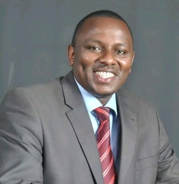 GeorgeGona1's tweet photo. Let's settle this   
LIKE for Kimani Ichungwa ❤️ 
RETWEET for Babu Owino https://t.co/0mp8mIgcni