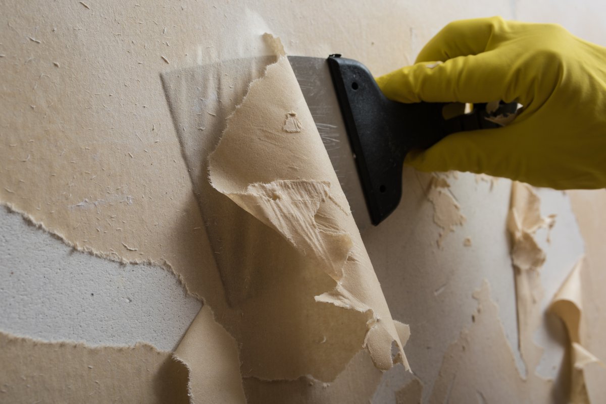 Here's help to tackle the task of removing wallpaper. #doityourself #homeprojects  cpix.me/a/170446059