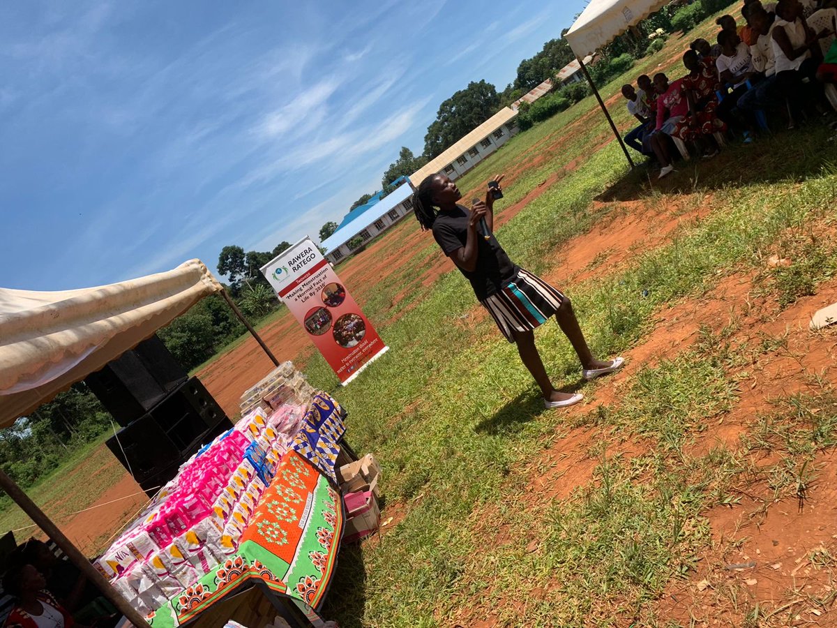 raweraratego's tweet photo. Every girl deserves to menstruate in a dignified manner.
#myperiodpride
#WeAreCommitted https://t.co/LNLPGwKJY5