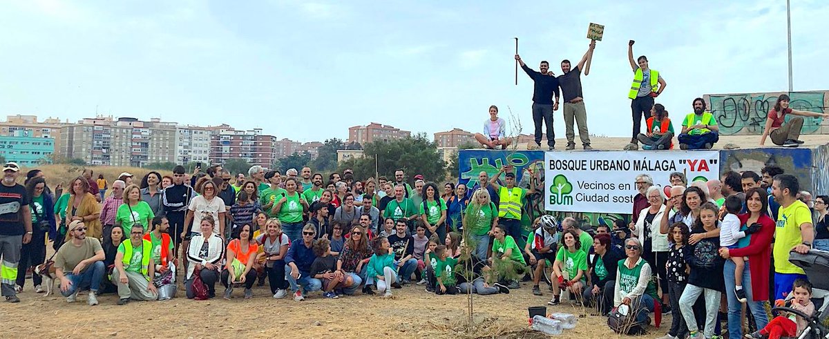 BosqueUrbanoMA's tweet photo. ¡Seguiremos plantando #árboles!
¡Vamos a conseguir un #BosqueUrbano en #Málaga!
#YoQuieroBUM 💚🌳 https://t.co/EYpZYUA9FX