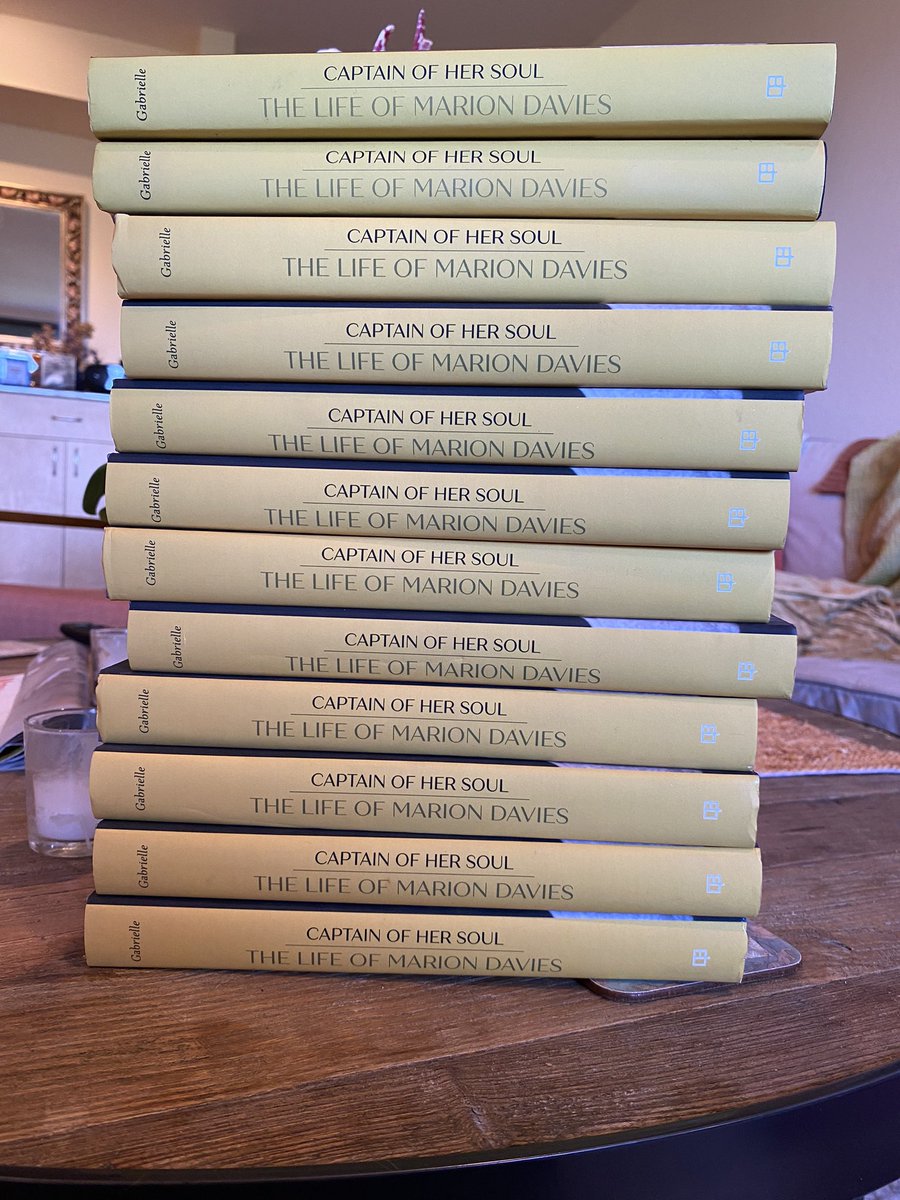 Lara Gabrielle tweet media