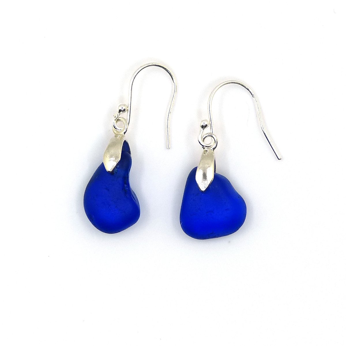 Super little cobalt blue sea glass earrings 💙

thestrandline.co.uk/ourshop/prod_7…

#EarlyBiz #supportsmallbusiness #HandmadeHour #thestrandline #shopindie #UKGiftHour #womaninbizhour #UKGiftAM #elevenseshour
