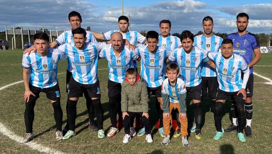 fmflorida89_3's tweet photo. ⏰Final del partido en el Artigas Lacassy Loroña 

#DivB | Copa Nacional de Clubes 

@AtleticoFlorida 1️⃣ Gonzalo Hernández 
@CNdeF_FLORIDA 0️⃣ https://t.co/ND1qbE93QD