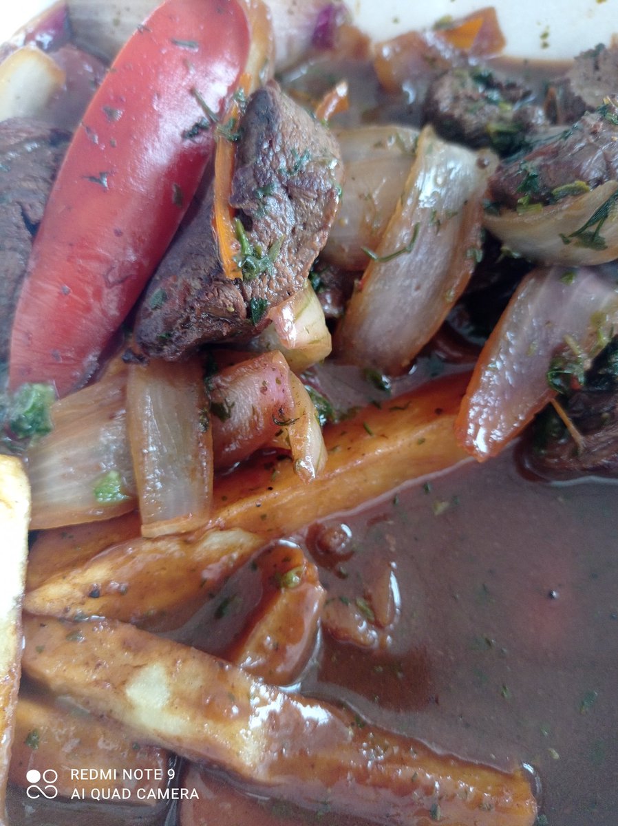 GamezHaroll's tweet photo. NO HICIMOS ASADO PERO ANDAMOS CON LOS BESTIES EN EXAMEN DE LA UNIVERSIDAD Y A LA VEZ EN EL LOMO SALTADO ASADO 🤣🤣 #Losdesiempre #Peru @karol https://t.co/rtPeqf9H1J